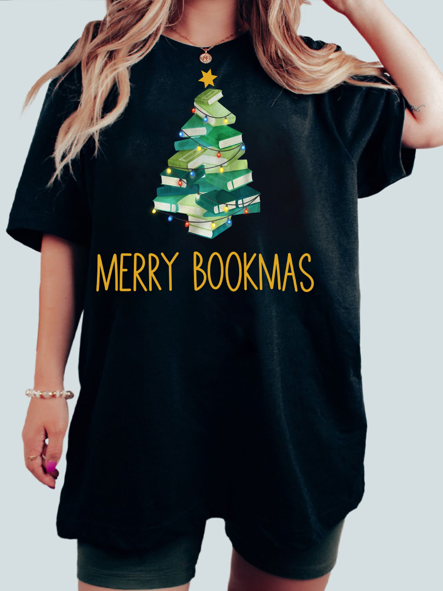 Oversized Merry Bookmas Christmas T-Shirt 