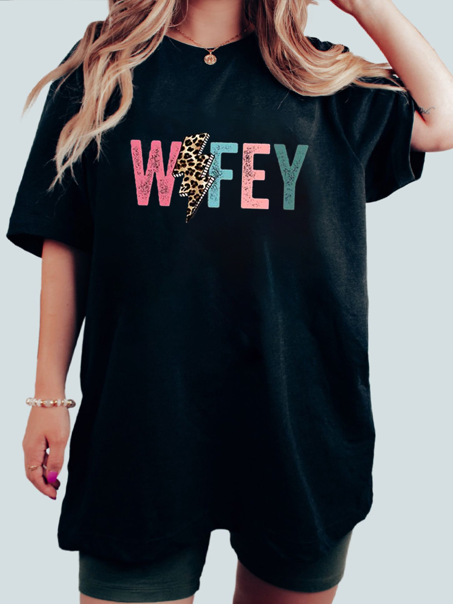 Wifey Graphic Plus Size T-Shirt