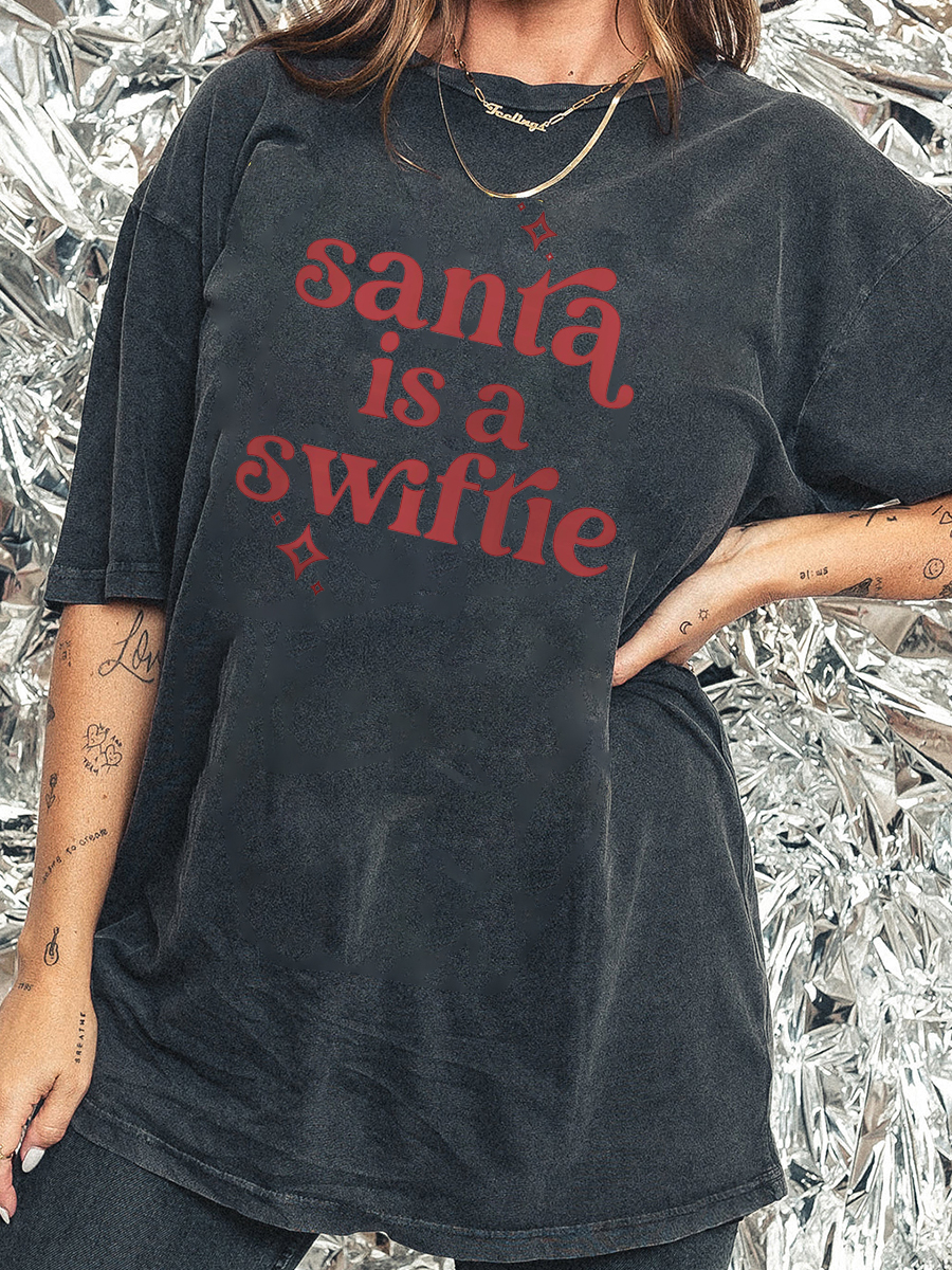 Plus Size Santa Is A Swiftie Washed T-Shirt