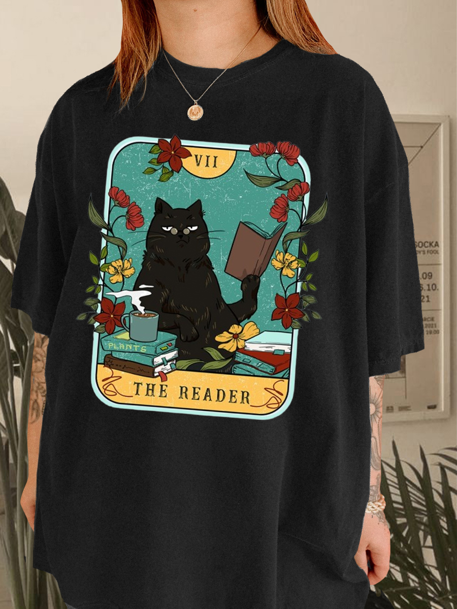 Plus Size Reader Cat T-shirt