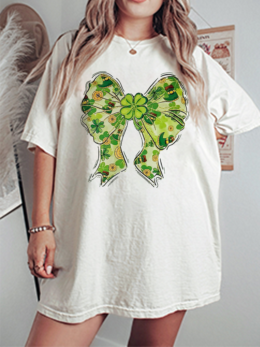 Vintage Lucky Green Bow Oversize Graphic Tee