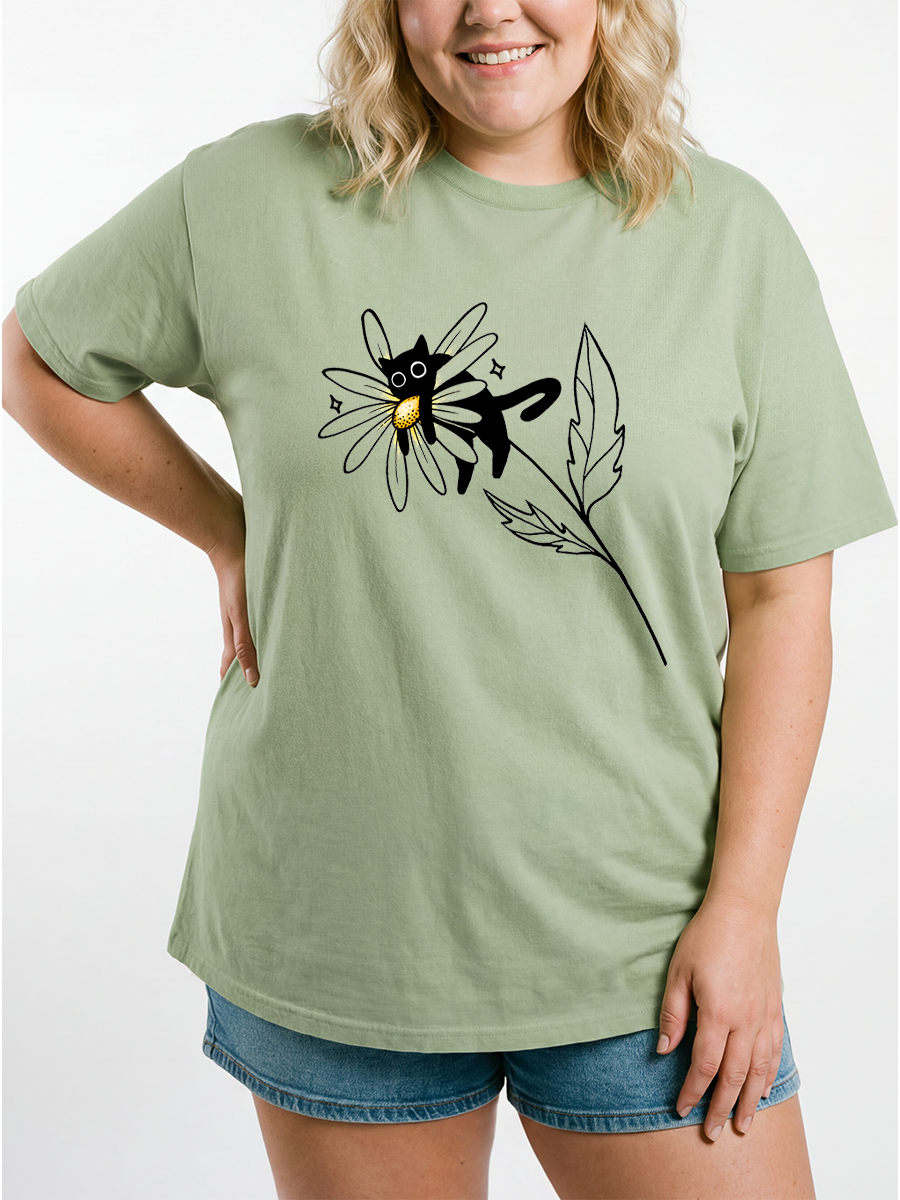 Vintage Daisy Cute Cat Oversize Graphic Tee