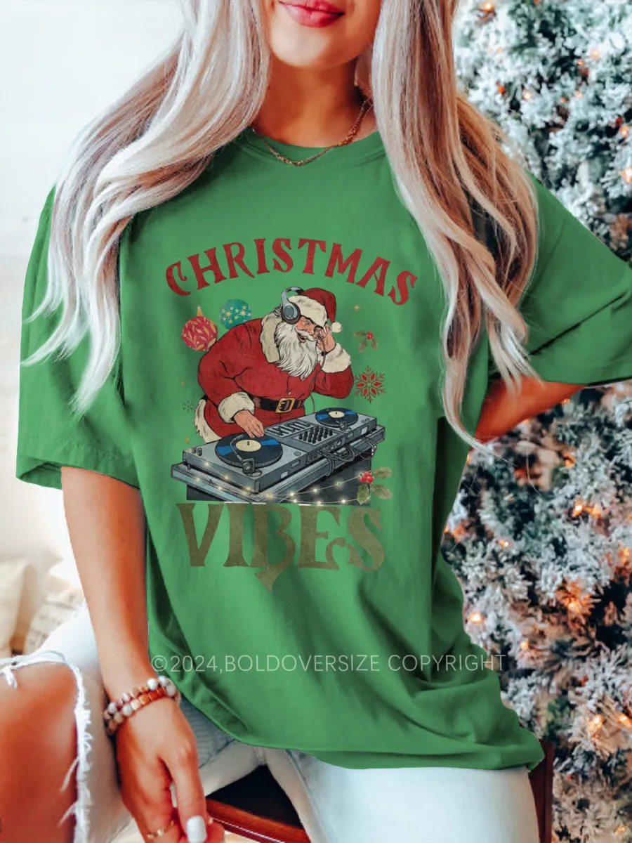 Vintage Christmas Vibes Tee