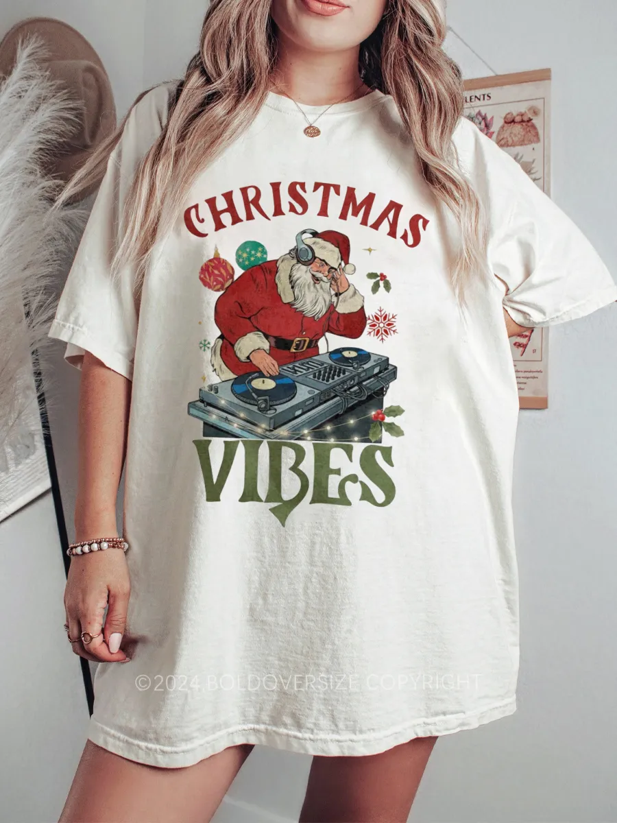 Vintage Christmas Vibes Tee