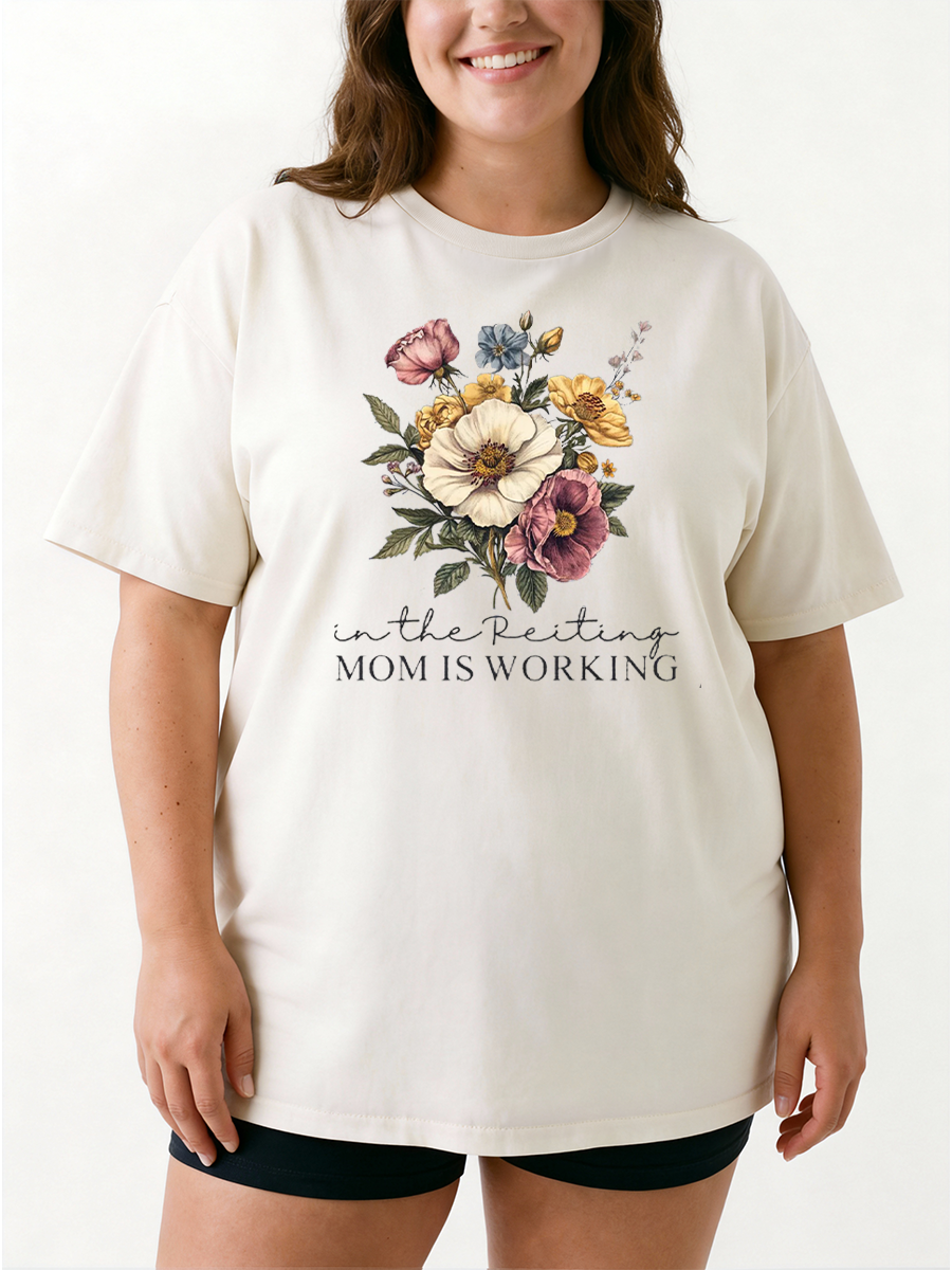 Vintage In The Resting Mom Is Working Oversize Graphic Tee