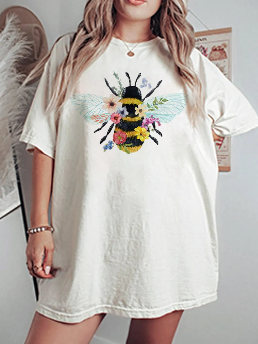 Vintage Bee Wildflower Oversize Graphic Tee