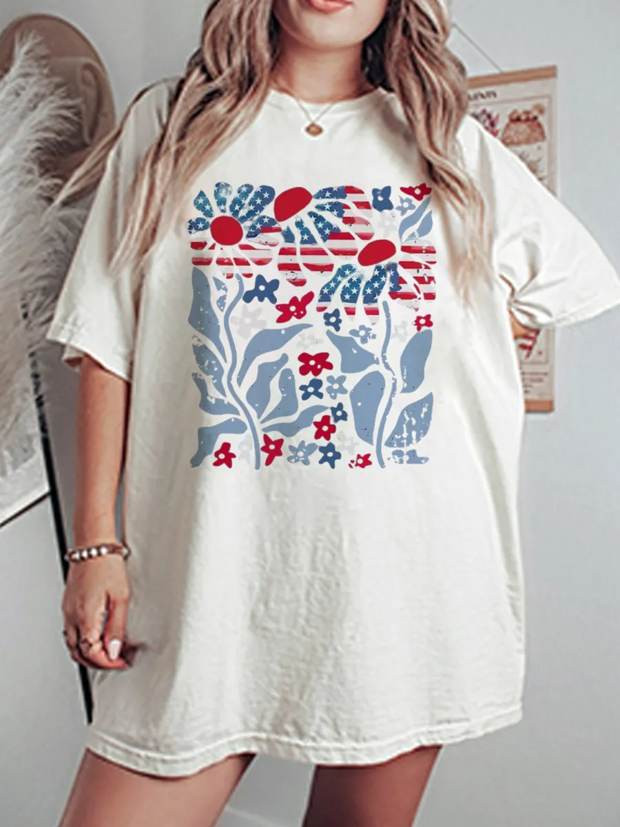 Vintage Boho Patriotic Daisy Oversize Graphic Tee