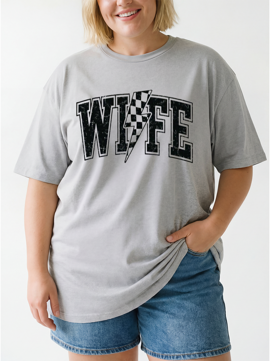 Vintage Checkered Wife Oversize Graphic Tee