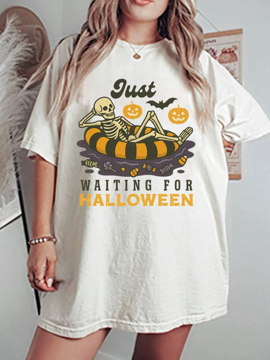 Vintage Just Waiting For Halloween Oversize Graphic Tee