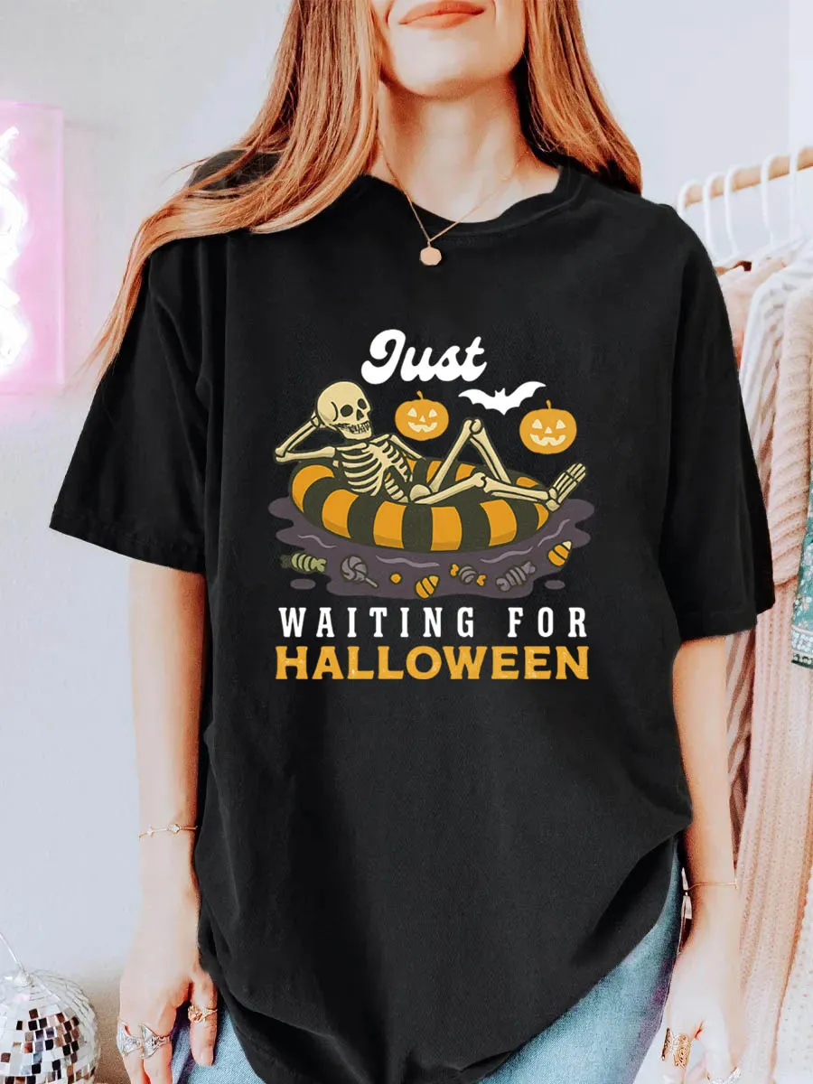 Vintage Just Waiting For Halloween Oversize Graphic Tee