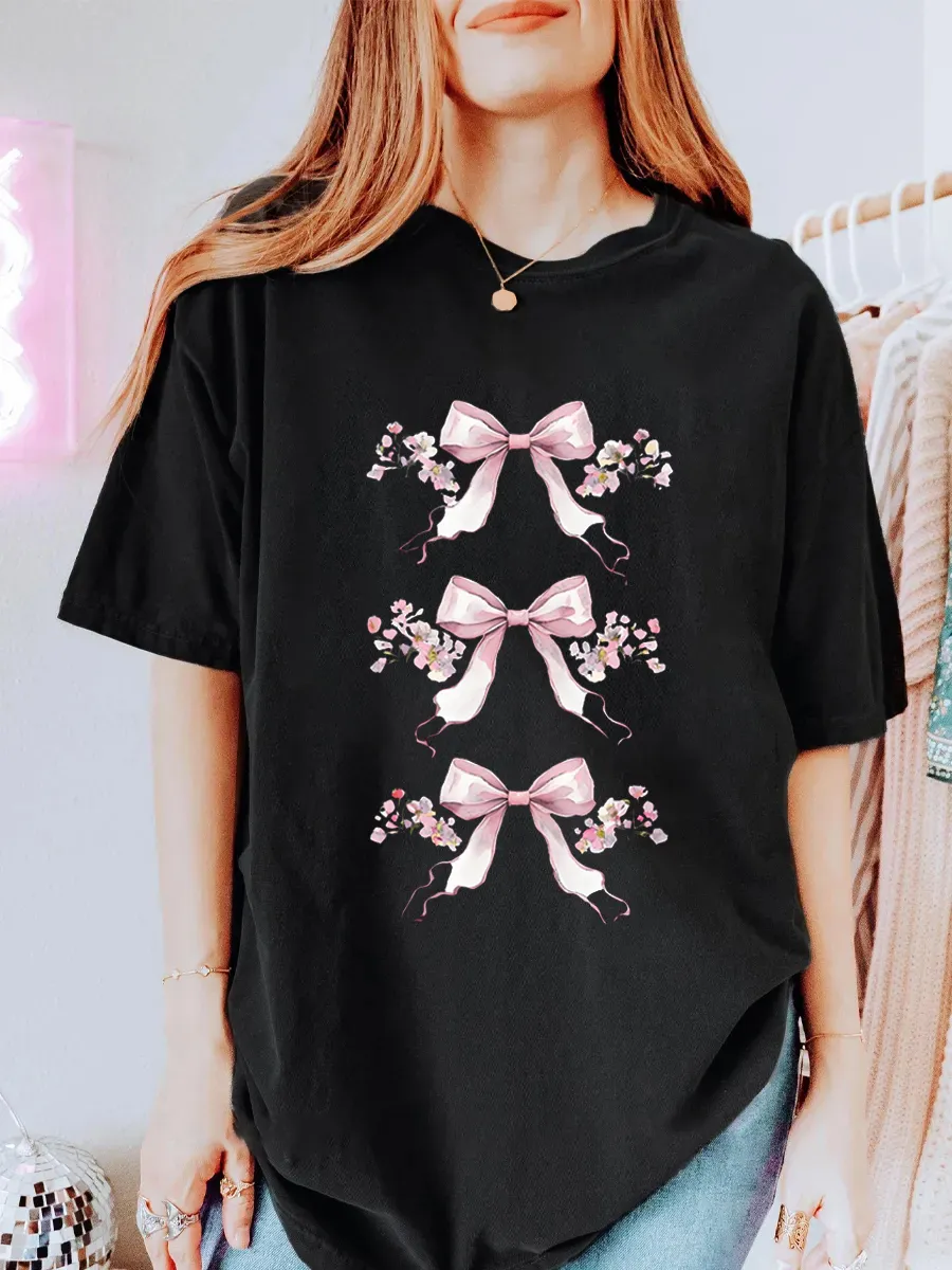 Vintage Ribbon Bows With Flowers Oversize Graphic Tee