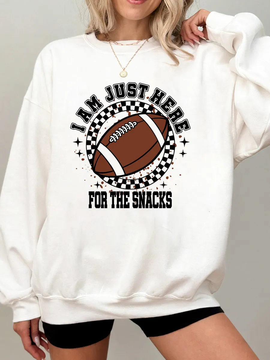 Vintage I'm Just Here For The Snacks Oversize Graphic Sweatshirt