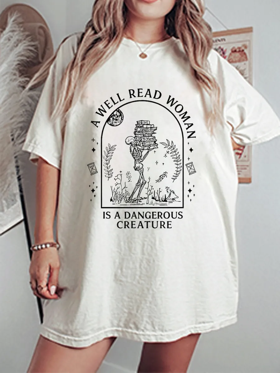 Vintage A Well Read Woman Oversize Graphic Tee