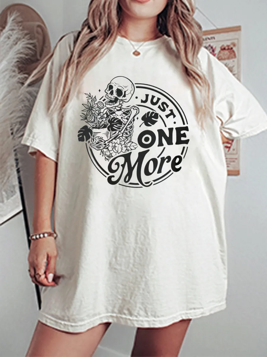 Vintage Just One More Oversize Graphic Tee
