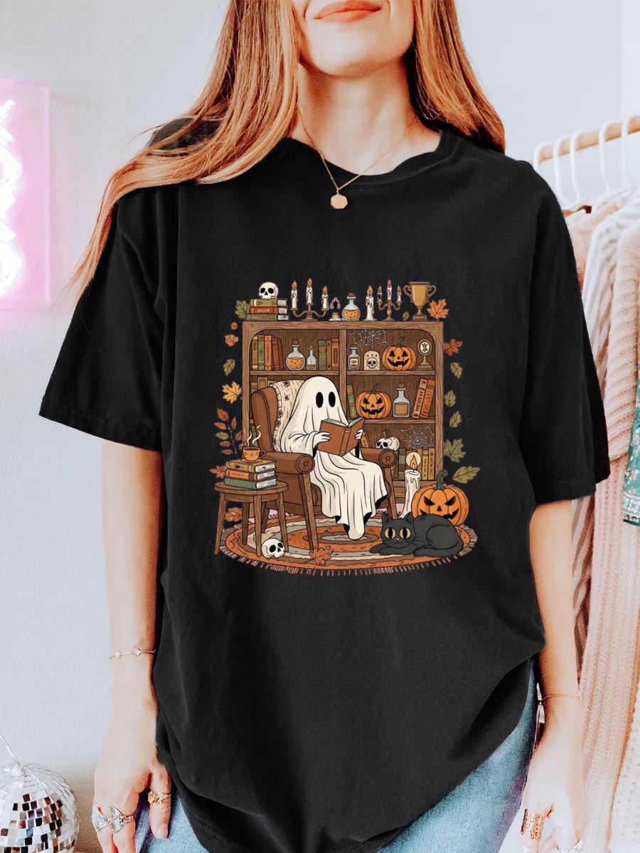 Vintage Cozy Ghost Reading Halloween Oversize Graphic Tee