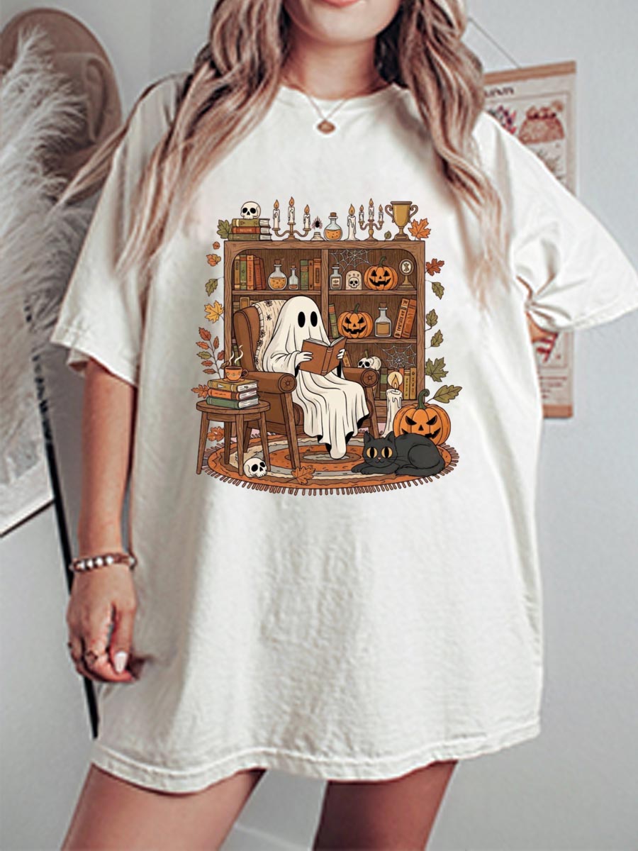 Vintage Cozy Ghost Reading Halloween Oversize Graphic Tee