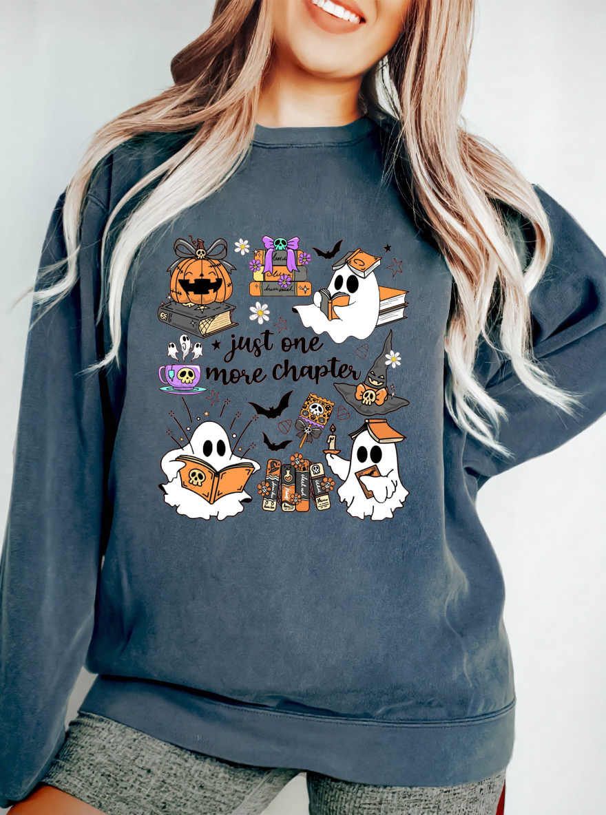 Vintage Just One More Chapter Oversize Graphic Sweatshirt