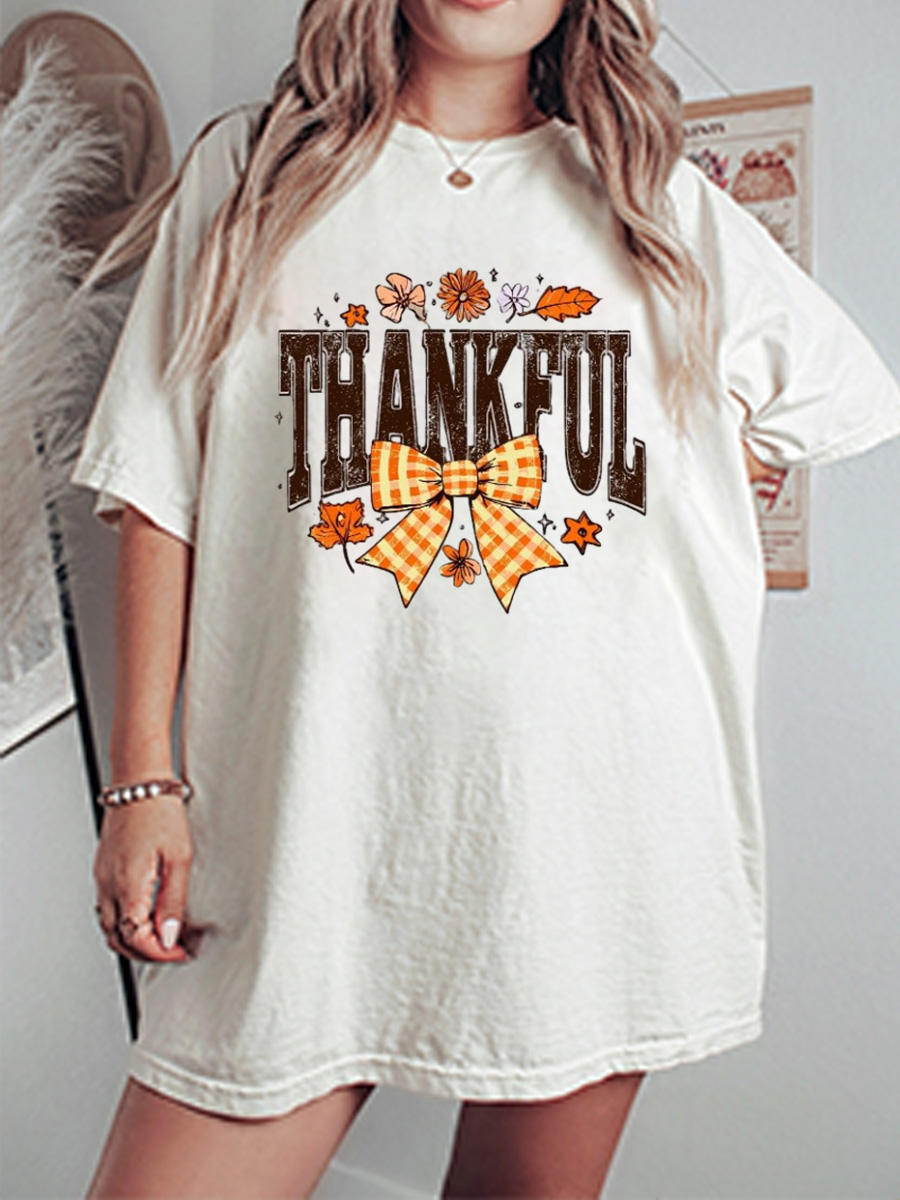 Vintage Coquette Bow Thankful Oversize Graphic Tee