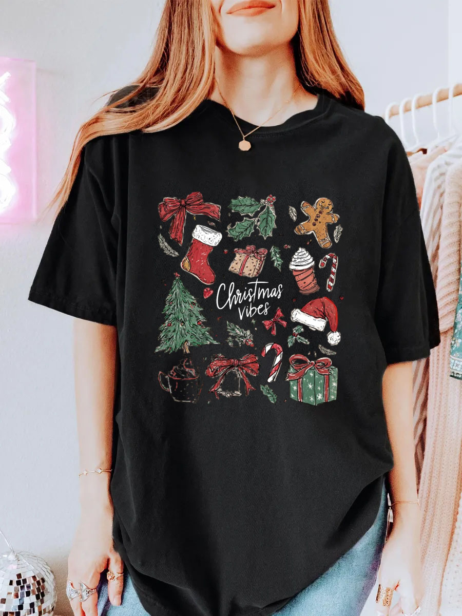 Vintage  Christmas Vibes Oversize Graphic Tee