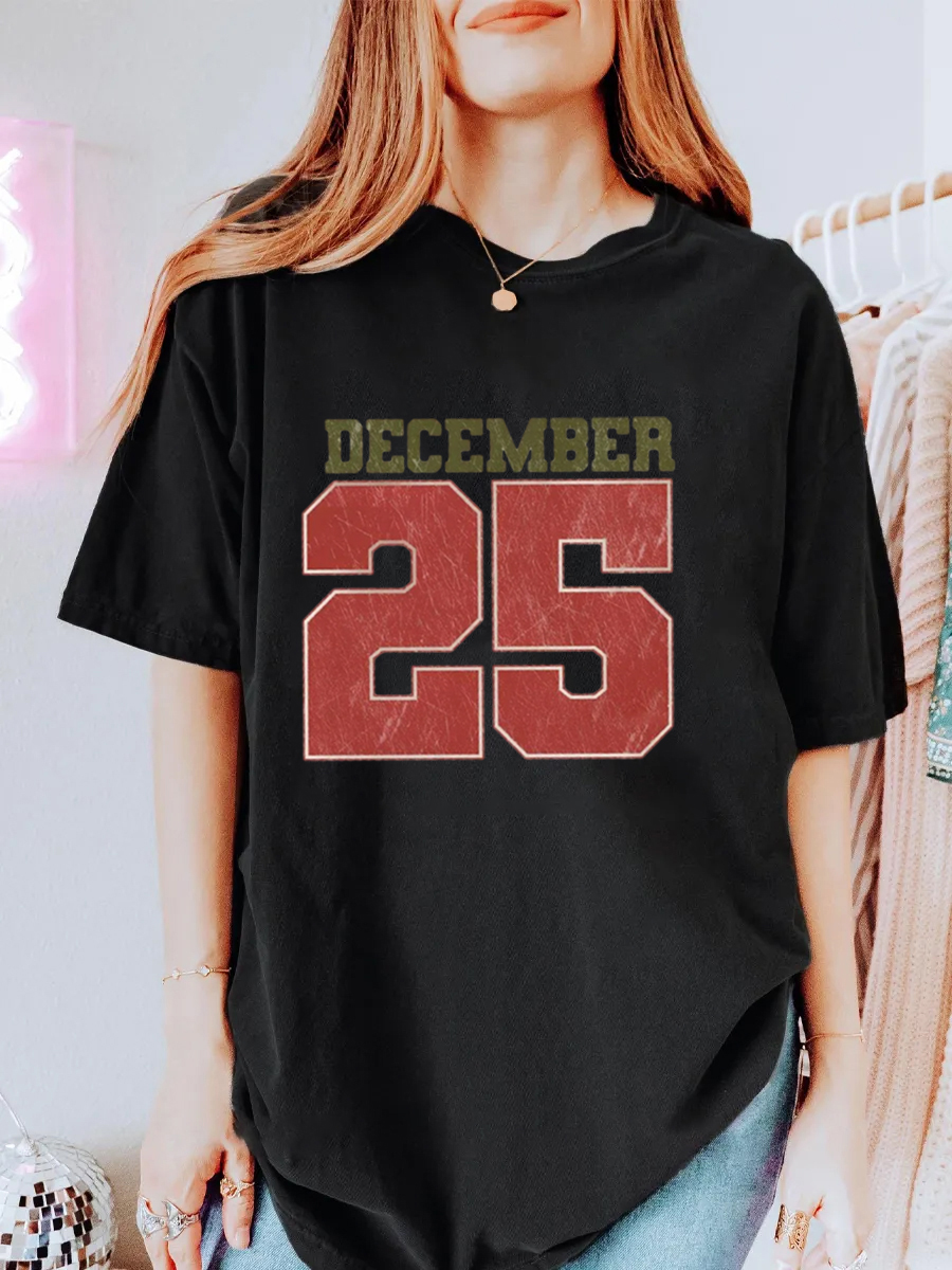 Vintage December 25 Oversize Graphic Tee
