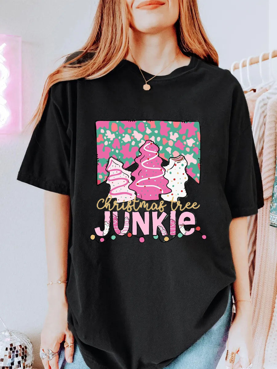 Vintage Christmas Tree Junkie Oversize Graphic Tee