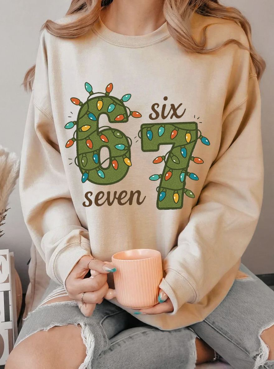 Vintage 67 Christmas Oversize Graphic Sweatshirt