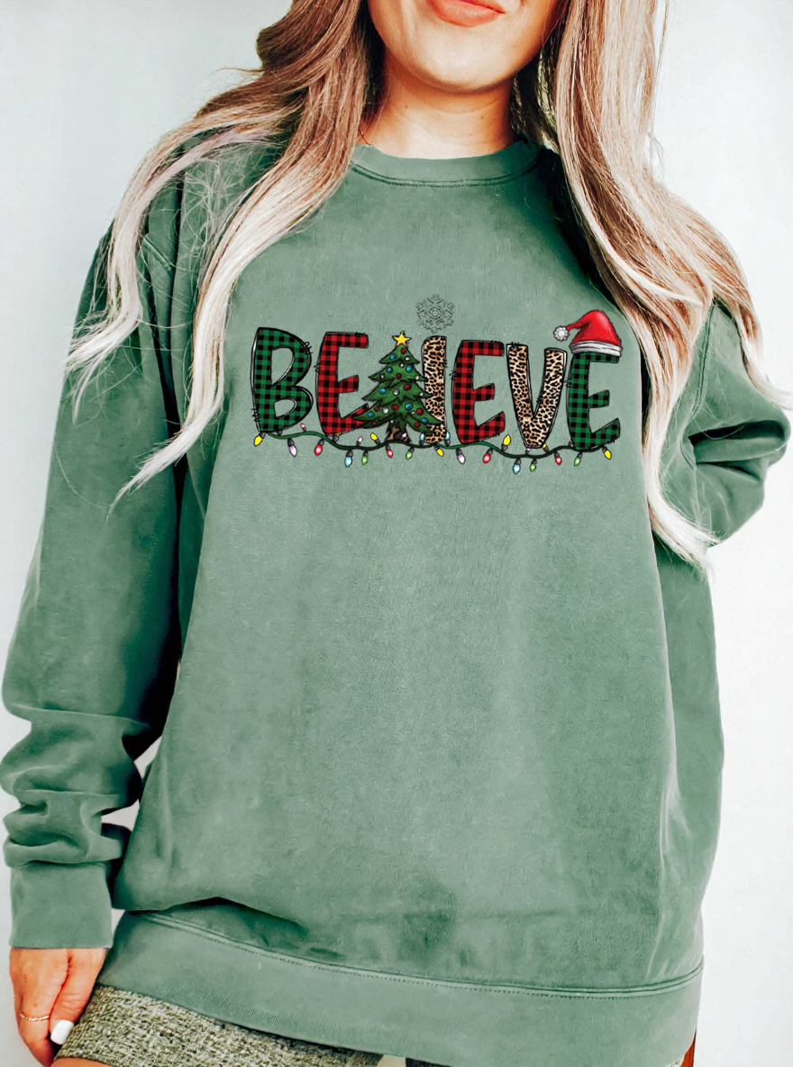 Vintage Believe In Christmas Oversize Graphic Sweatshirt
