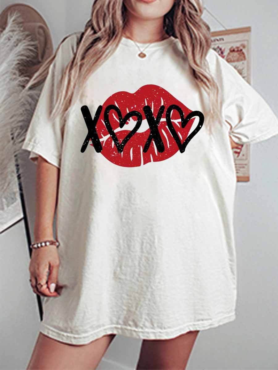 Vintage Xoxo Hugs And Kisses Oversize Graphic Tee