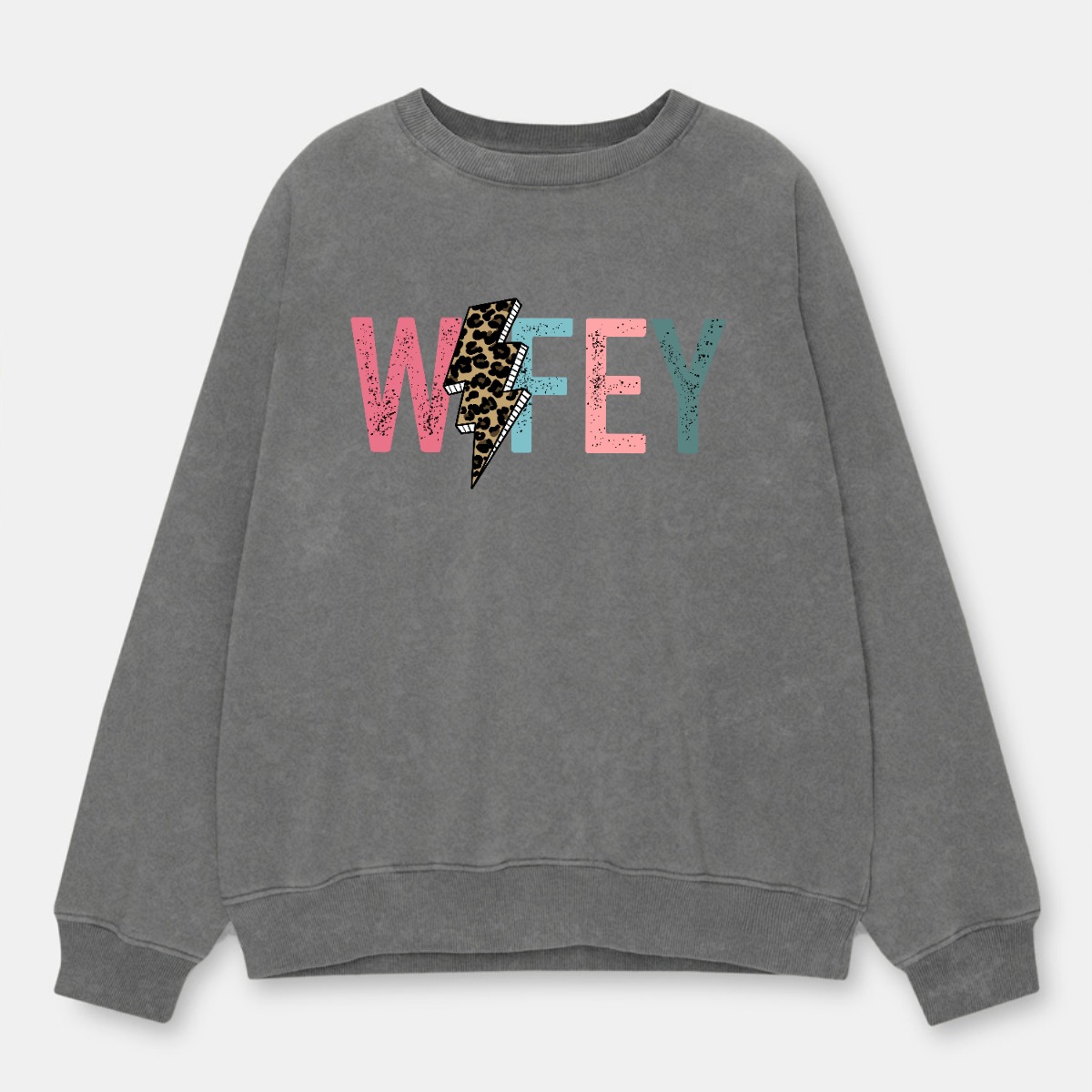 Vintage Wifey Graphic Plus Size Washed Sweatshirt 