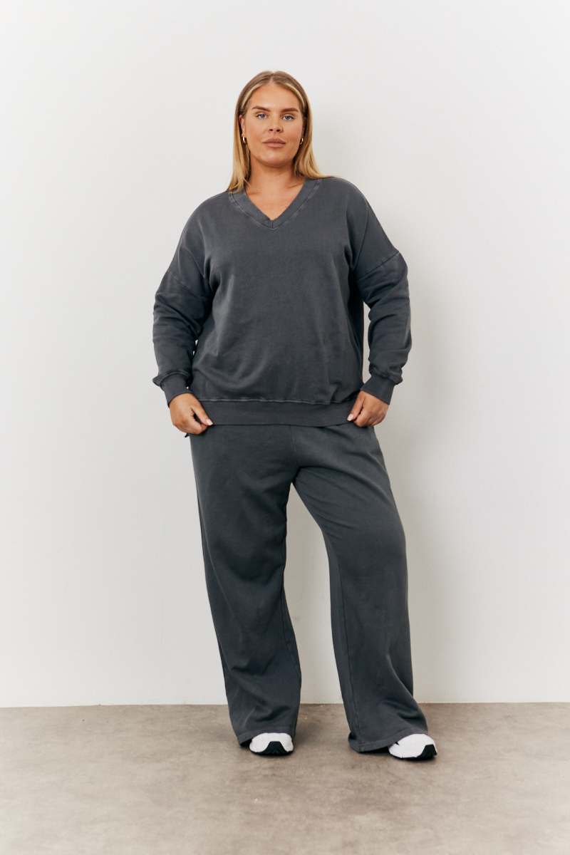 V Neck Split Hem Sweat