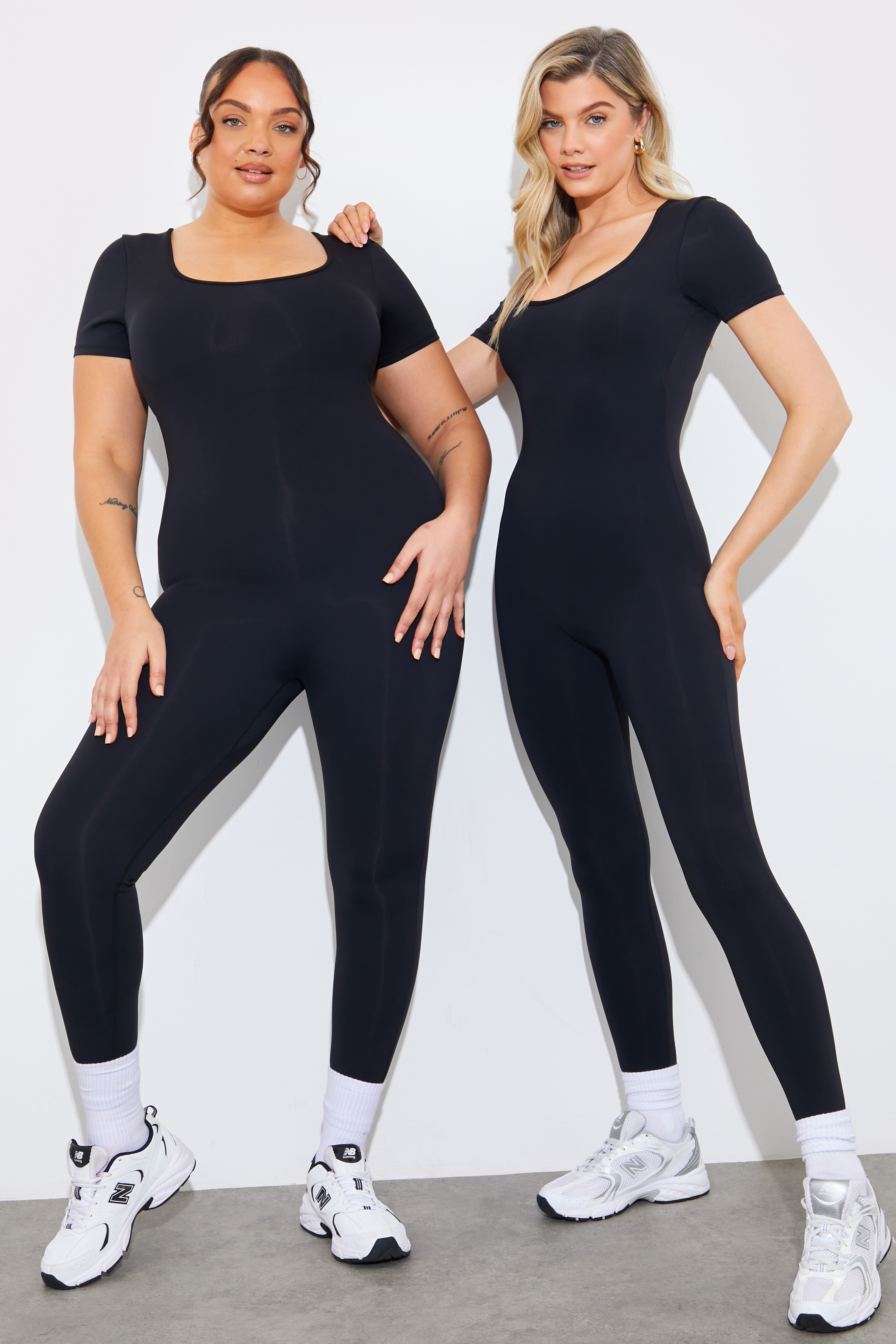 Contour Built-in Bra Short Sleeve Scoop Neck Unitard