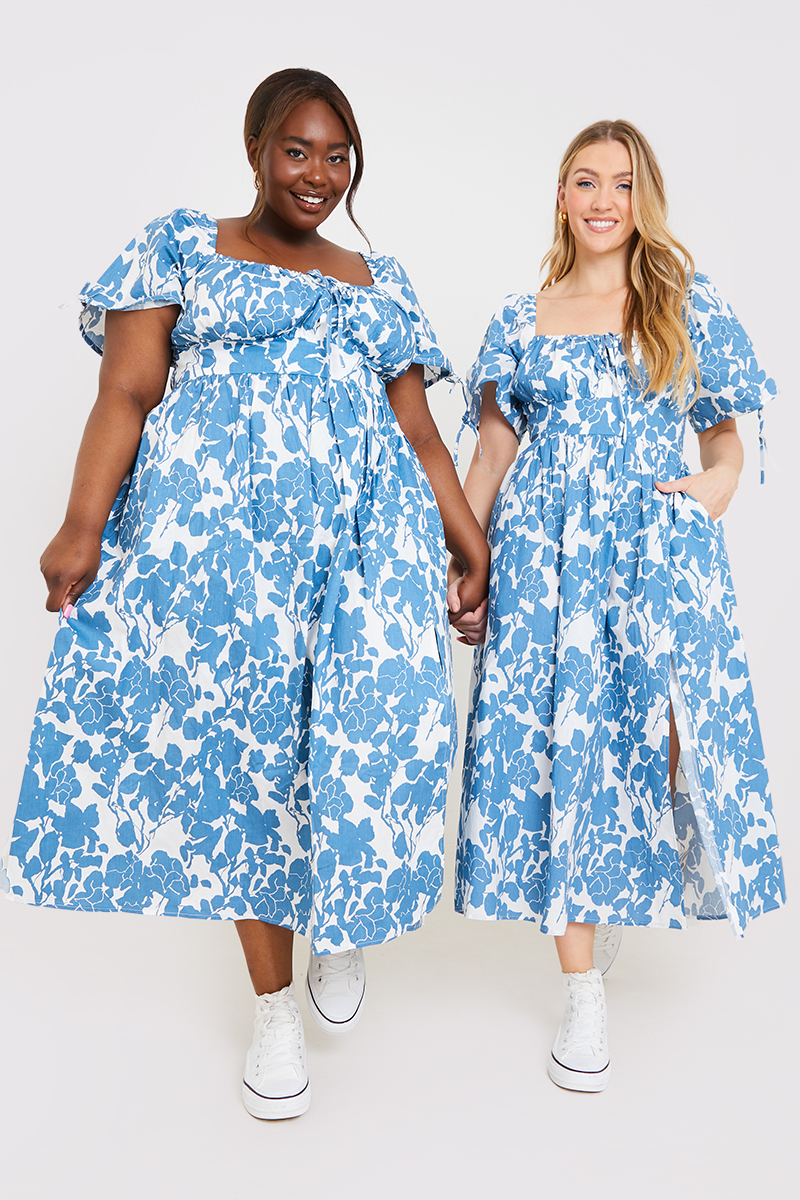 Blue floral midi dress with outlet sleeves