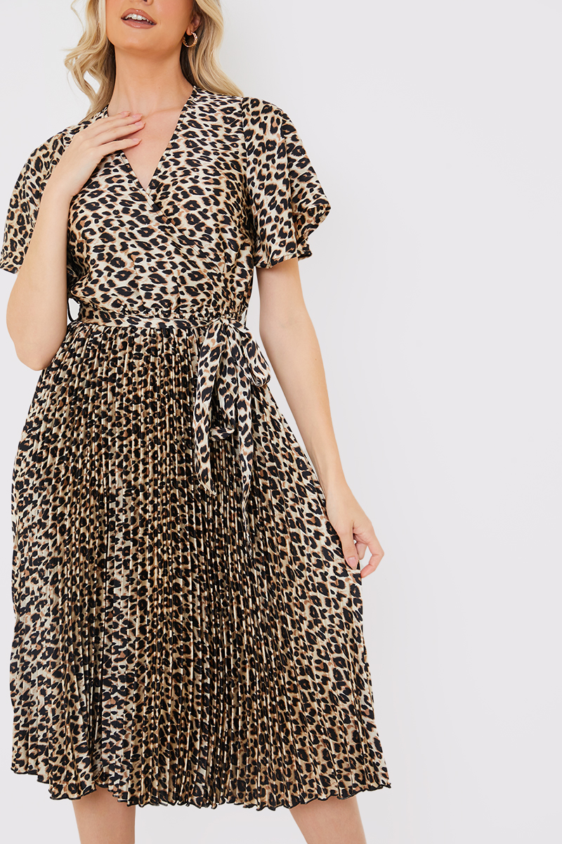 Leopard print pleated midi dress hotsell