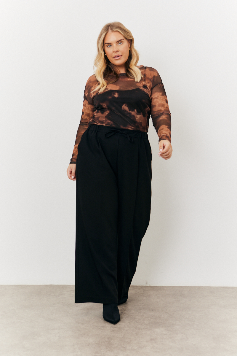 Wide Leg Trouser