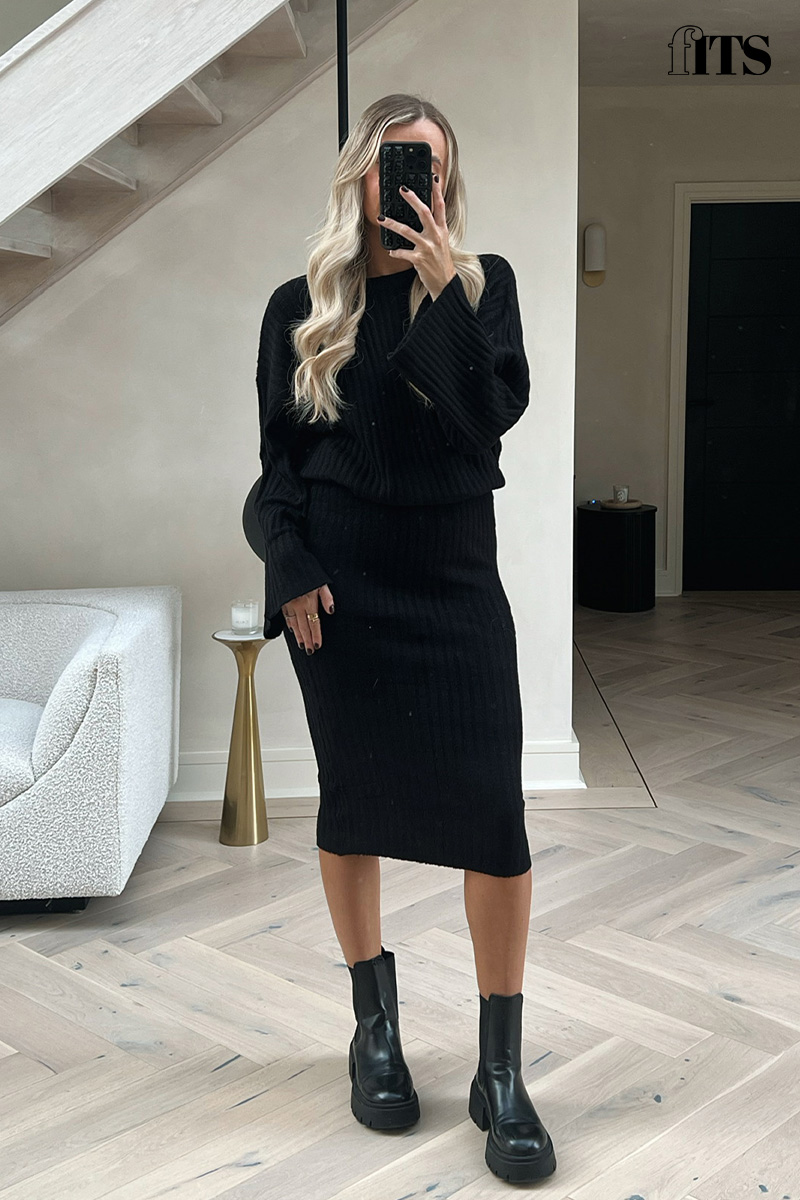 Black knitted midi 2025 skirt co ord