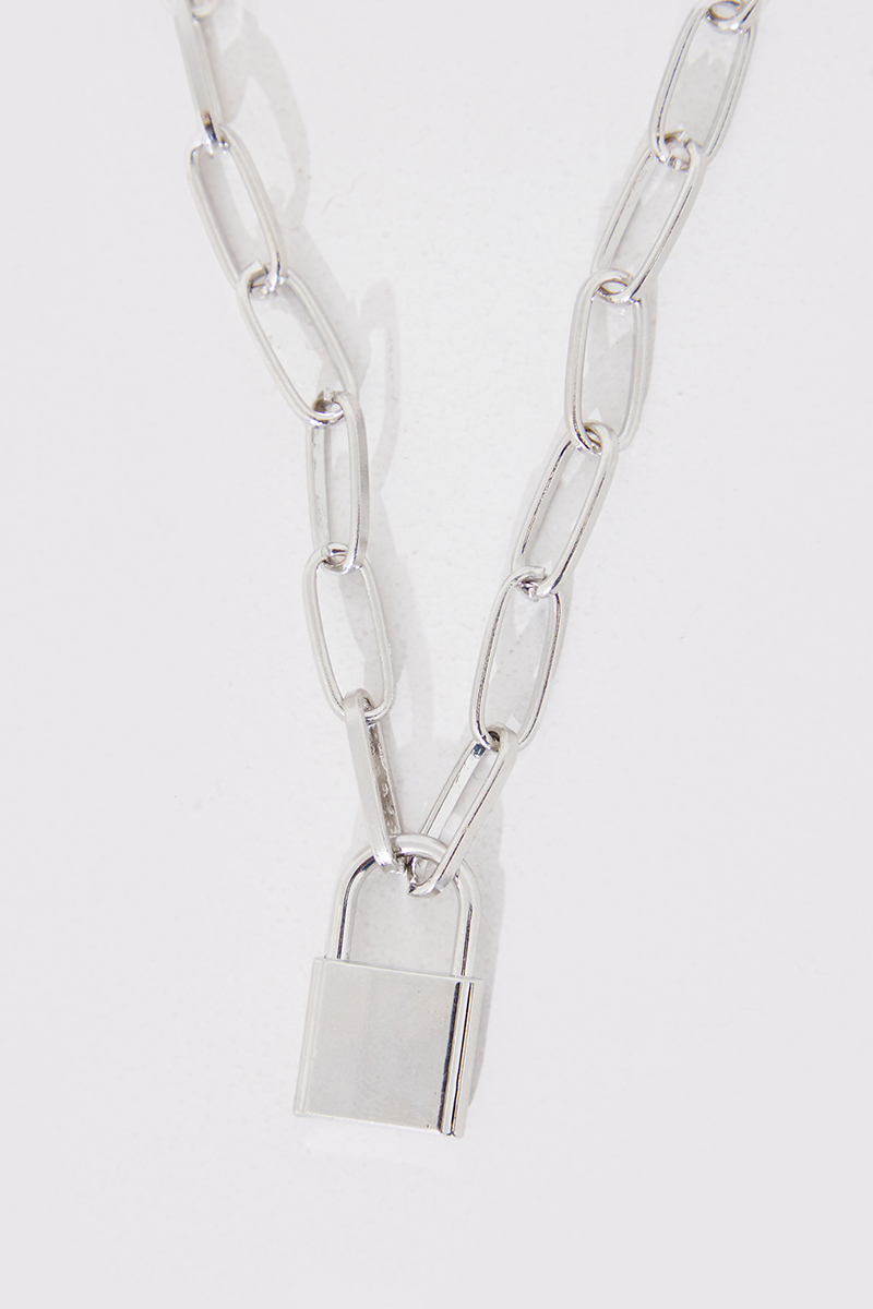 Jess Lock Chain Necklace in Silver