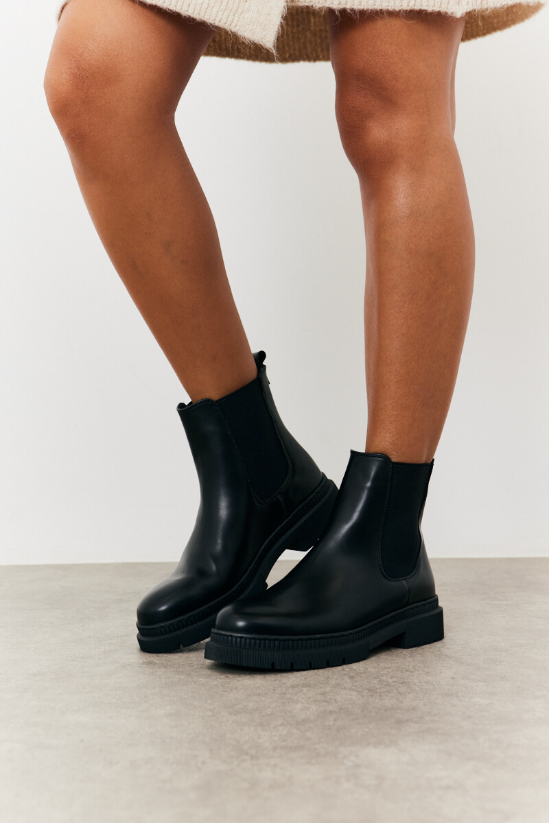 Black chunky chelsea boots