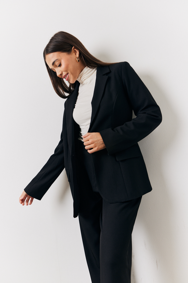 Relaxed Pocket Detail Blazer