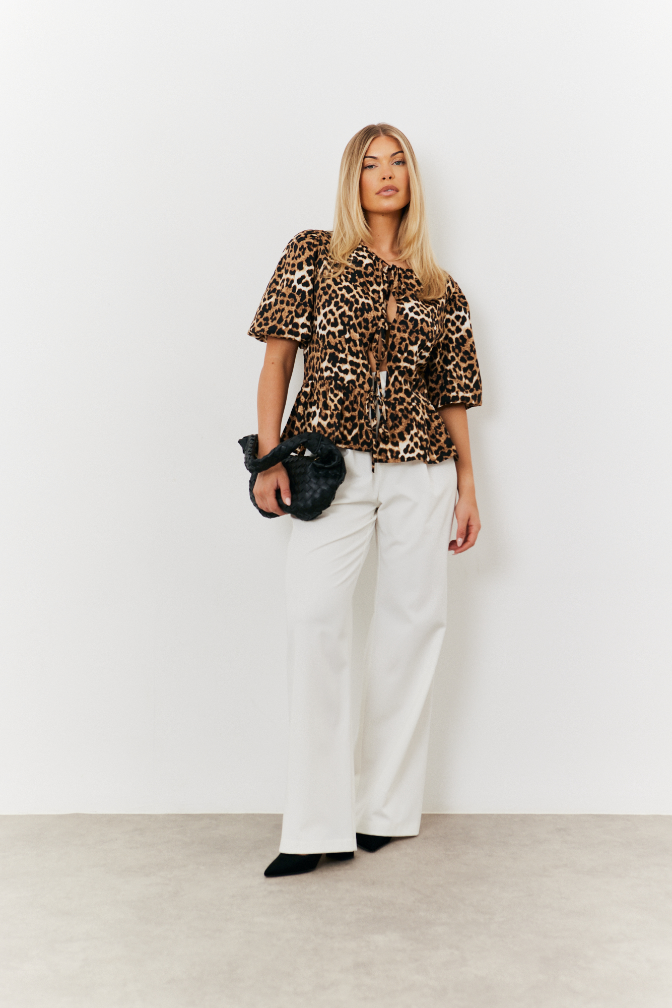 Wide Leg Tailored Trouser
