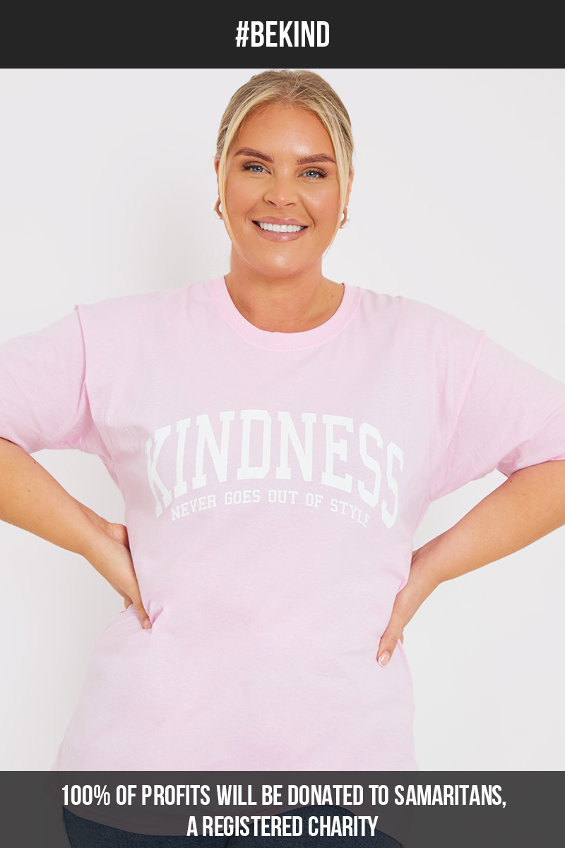 KINDNESS NEVER GOES OUT OF STYLE CREW NECK BE KIND T-SHIRT 