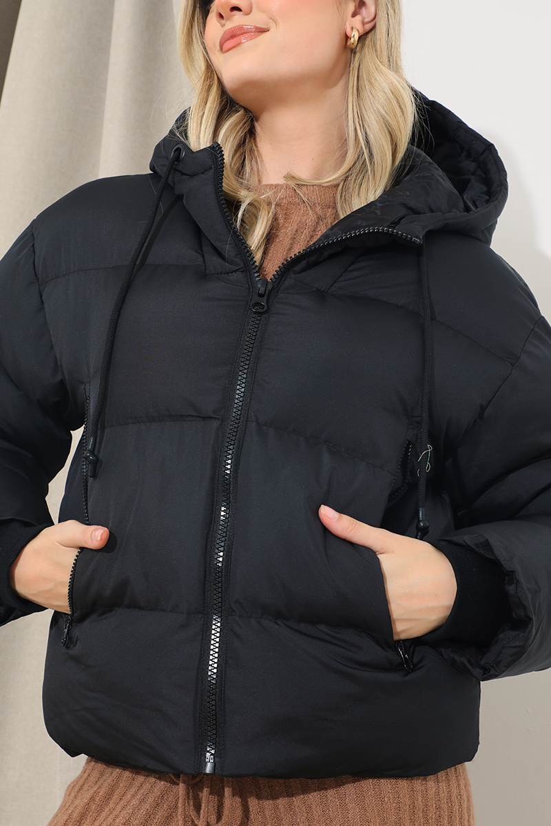 Black hooded on sale puffer jacket