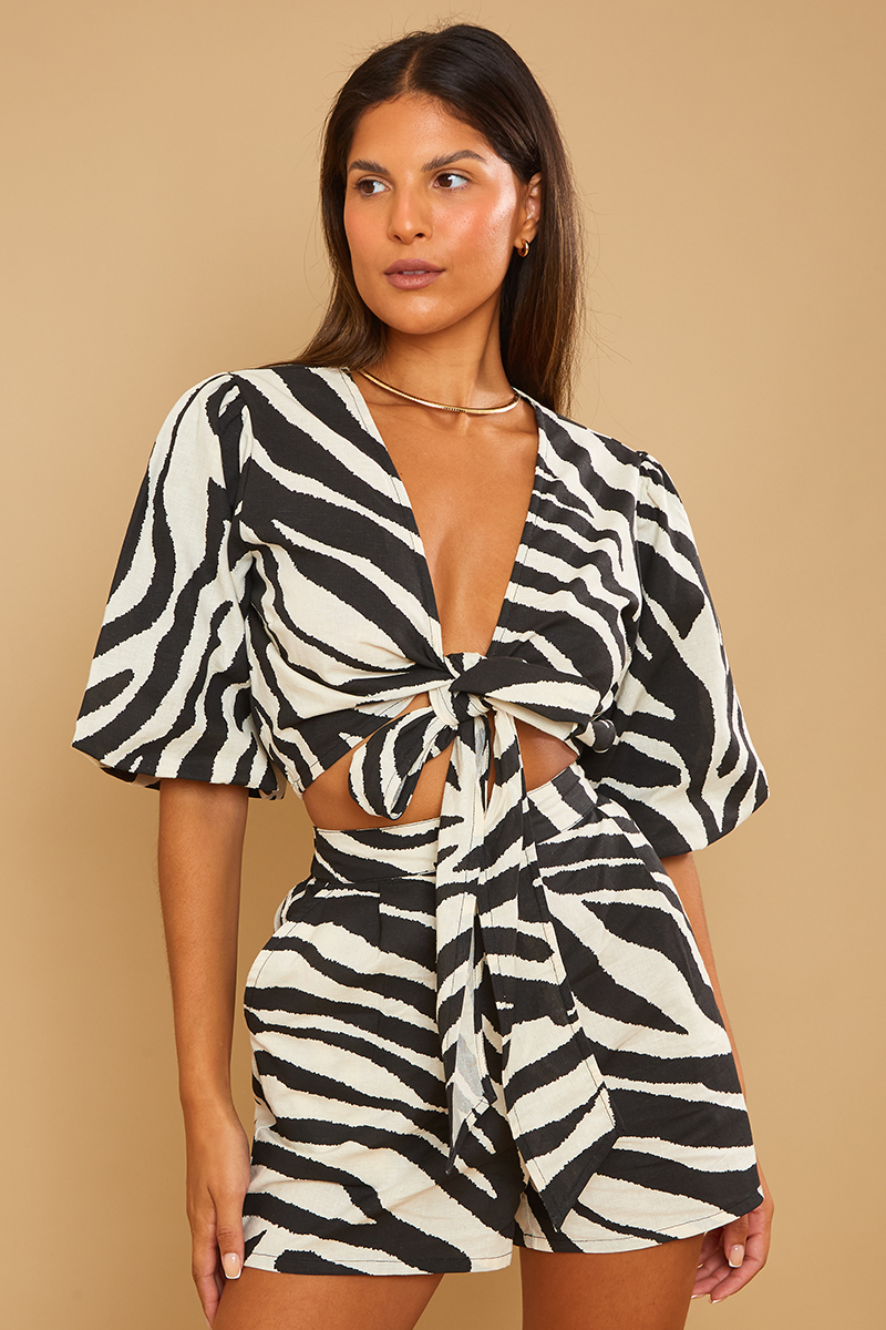 Tie Front Puff Sleeve Crop Top