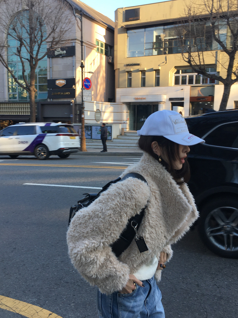 Korean New Stylish fur coat warm lamb wool faux fur short jacket for women K010623