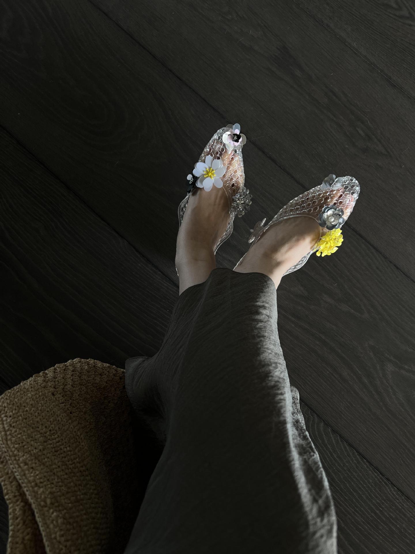 Handmade Beaded Floral Decor Hollow Jelly Flat Shoes K26061701