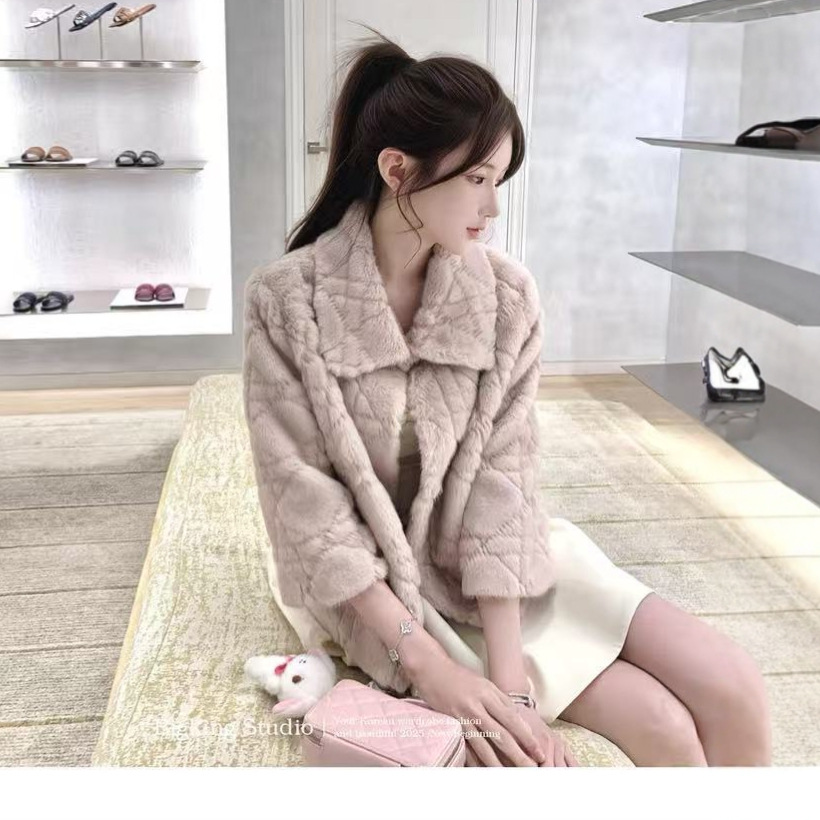 New winter light luxury women's Fur Short Jacket K25121006