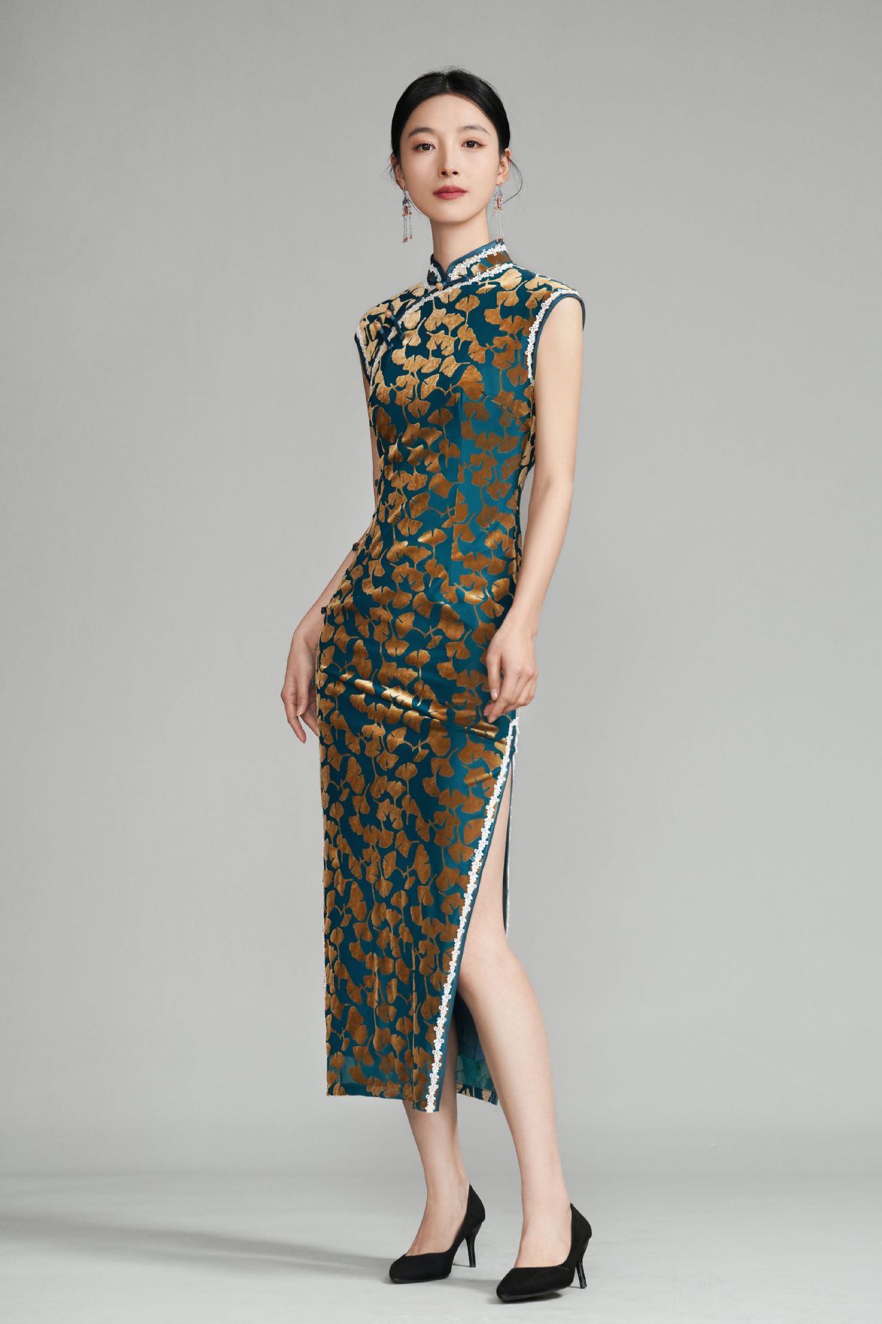 Vintage Velvet Gold Print Improved Cheongsam Elegant Slim Slit Maxi Dress K26012802