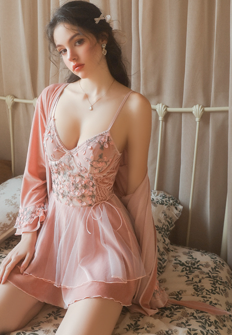 New Sweet lace embroidered pajamas Set with underwire straps nightgown Lingeris K121602