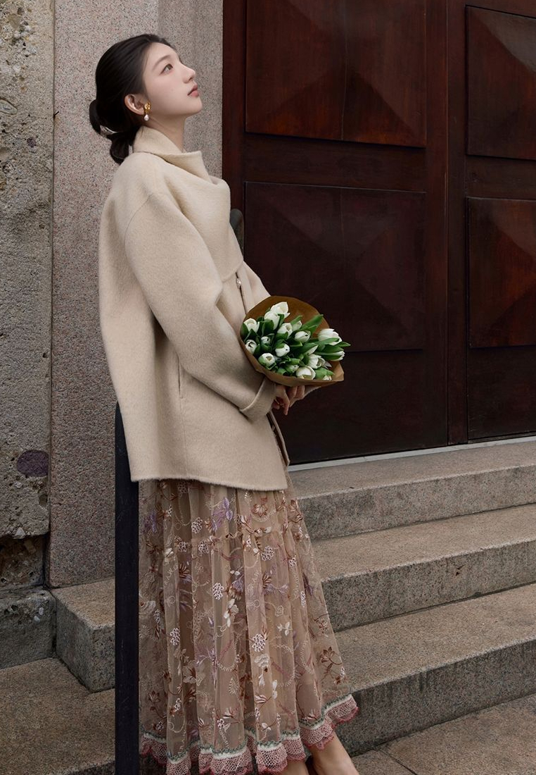 Two-Piece Set Double-Faced Wool Coat & Bead-Embroidered Patchwork Midi Skirt CA2025121518KI