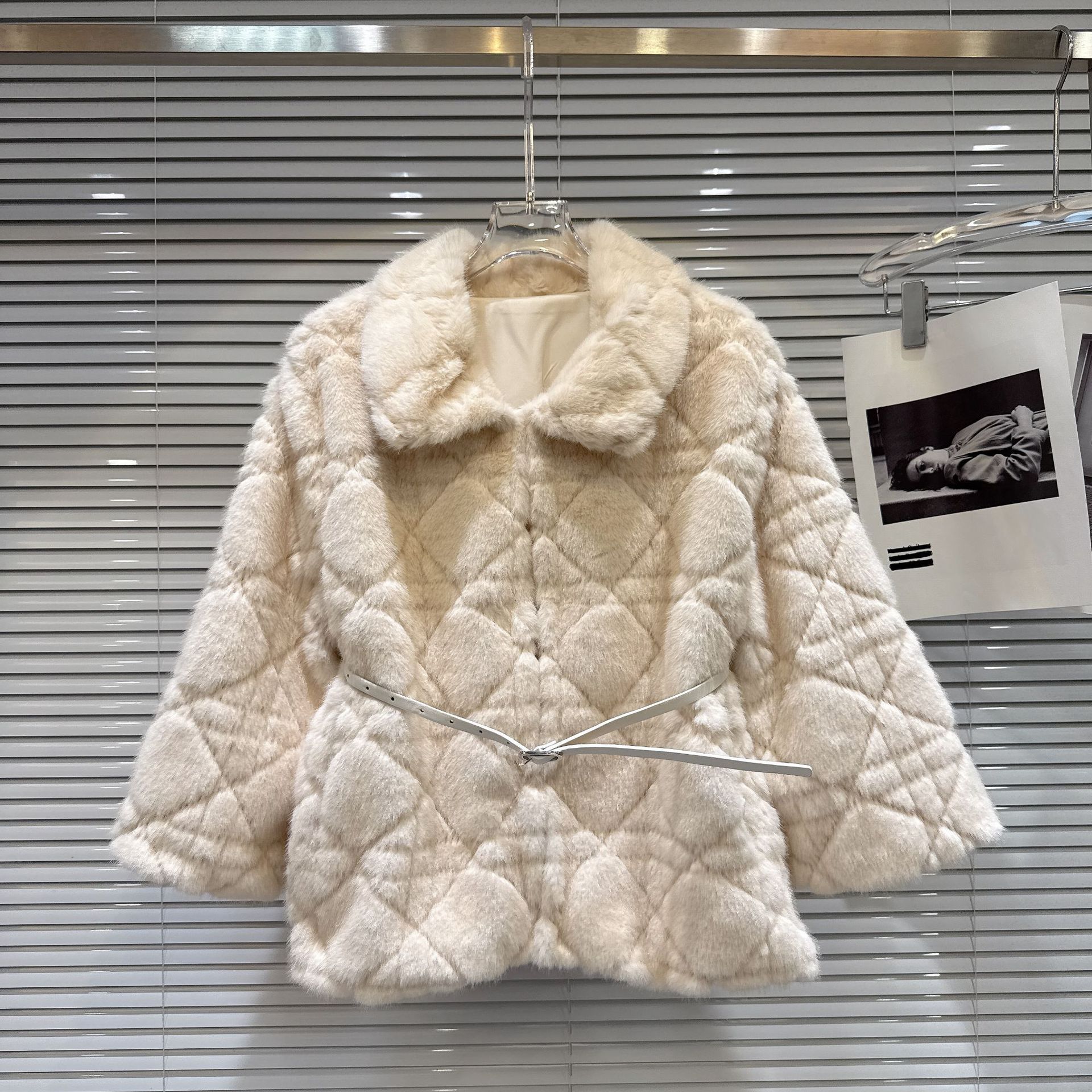 New winter light luxury women's Fur Short Jacket K25121006