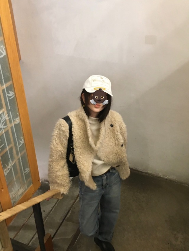 Korean New Stylish fur coat warm lamb wool faux fur short jacket for women K010623